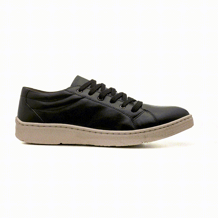 Movers by Sandro Moscoloni Bravo Black Perfed toe six eyelet sneakers